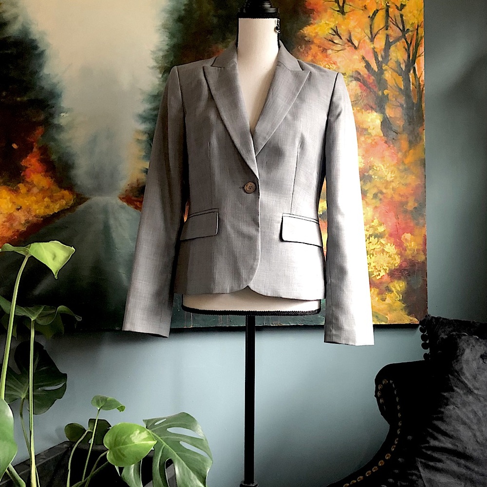 Nine West silver blazer EUC